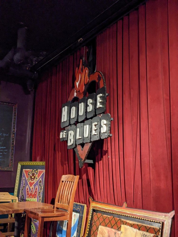 Image found on: https://www.yelp.com/biz/house-of-blues-boston-music-venue-boston House of Blues