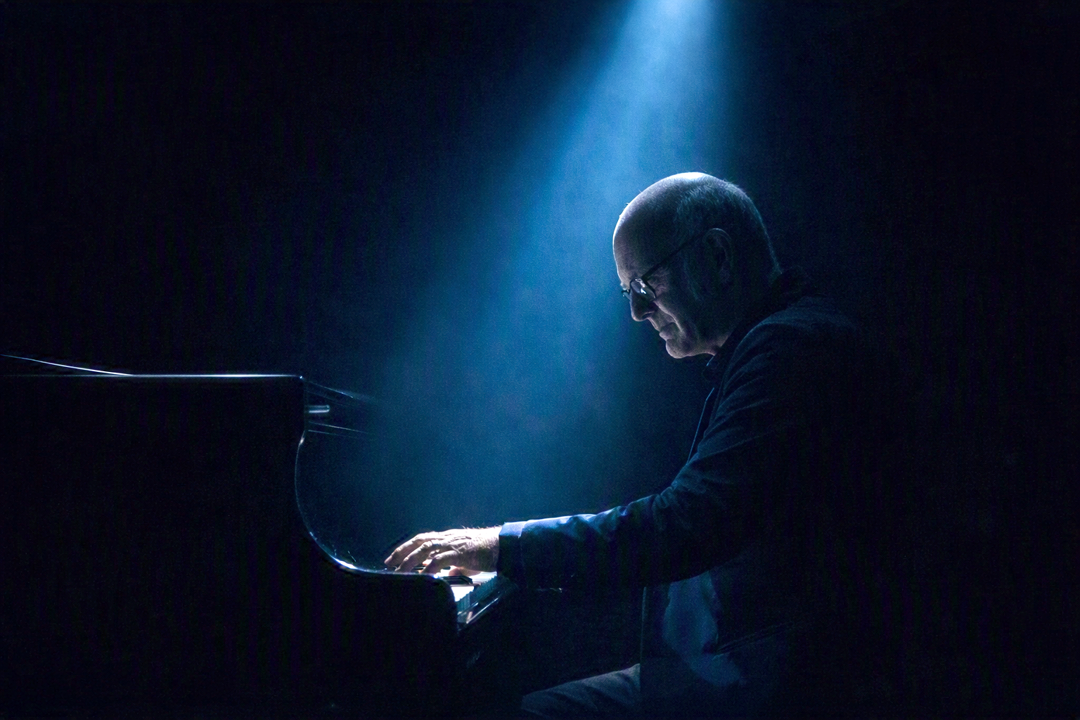 Ludovico Einaudi Live in Boston: A Night of Mesmerizing Piano Music