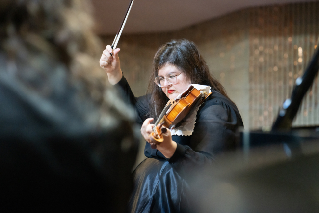 Chameleon Arts Ensemble – Things Seen Right-to-Left: Satie, Vaughan Williams, Brown, Esmail, Ravel